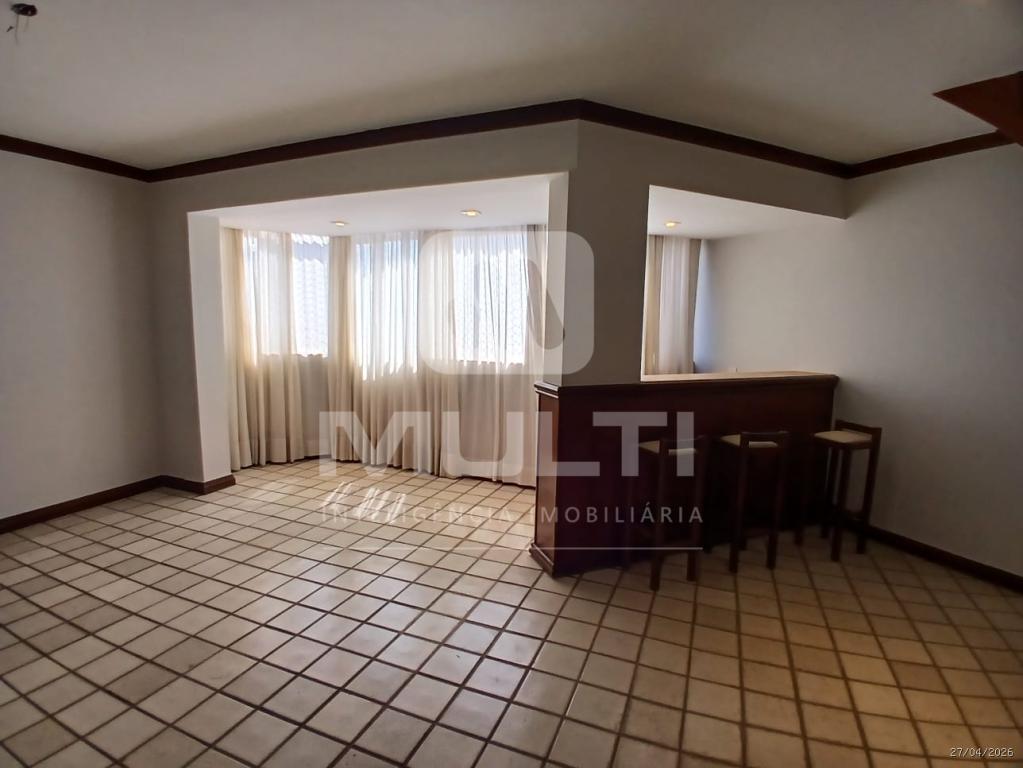 Apartamento, 3 quartos, 227 m² - Foto 2