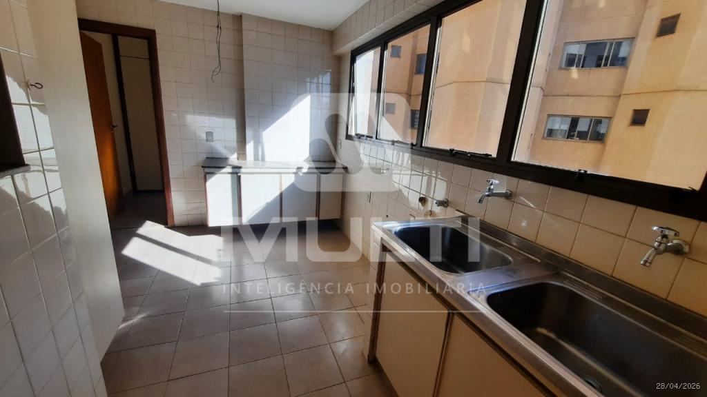 Apartamento, 4 quartos, 235 m² - Foto 11