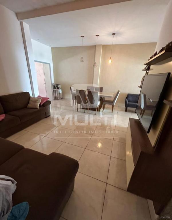 Casa, 3 quartos, 220 m² - Foto 2