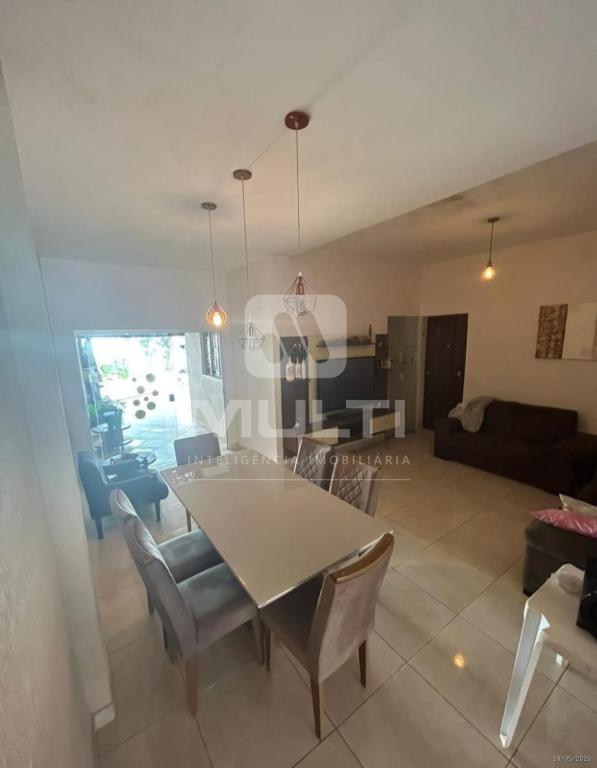 Casa, 3 quartos, 220 m² - Foto 3