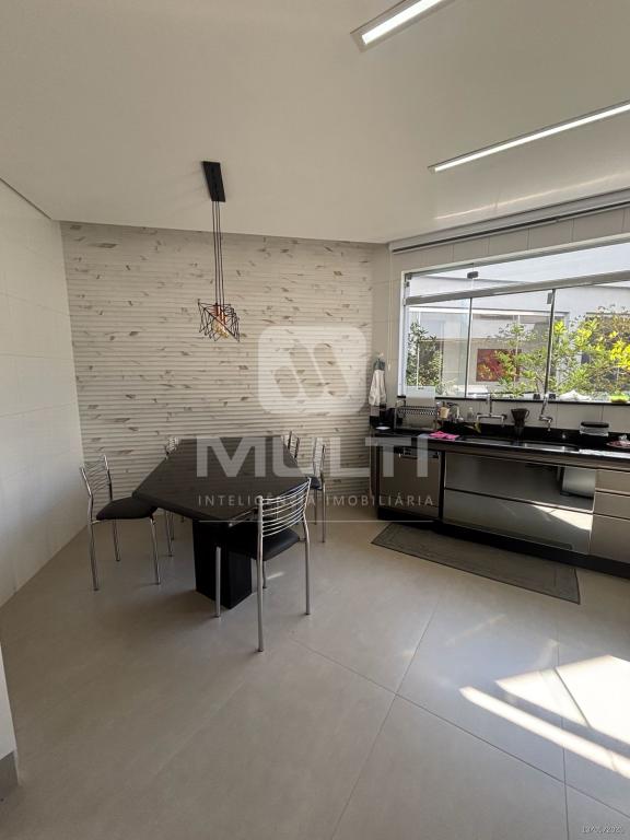 Casa, 6 quartos, 375 m² - Foto 35