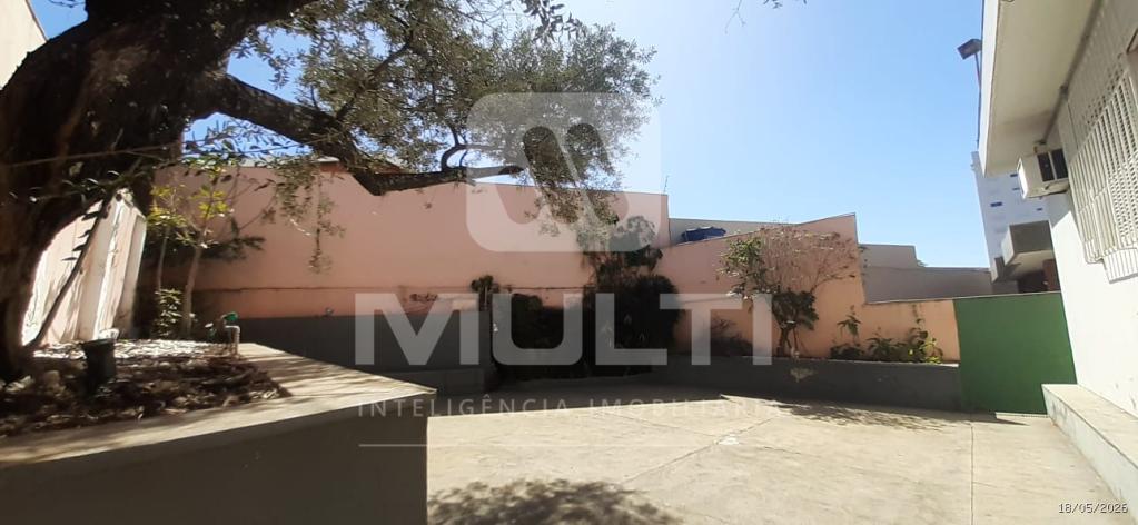 Casa, 7 quartos, 585 m² - Foto 1