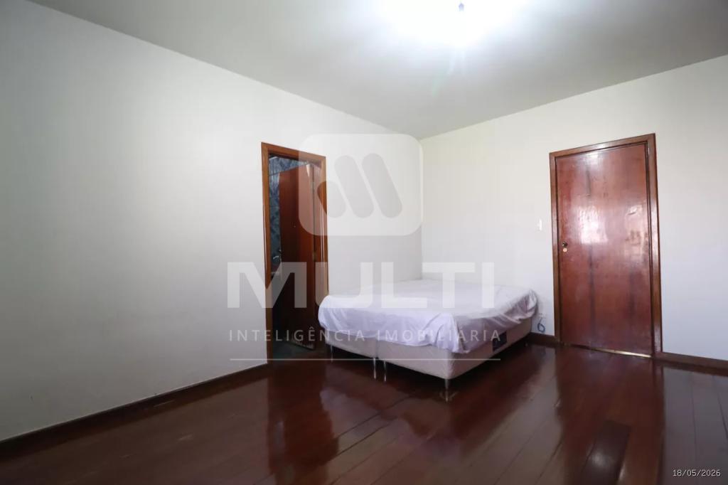 Casa, 4 quartos, 218 m² - Foto 29
