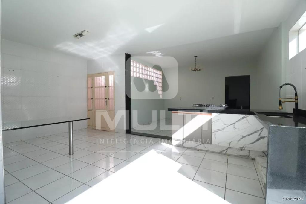 Casa, 4 quartos, 218 m² - Foto 31
