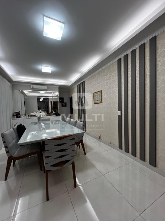 Casa, 3 quartos, 235 m² - Foto 3