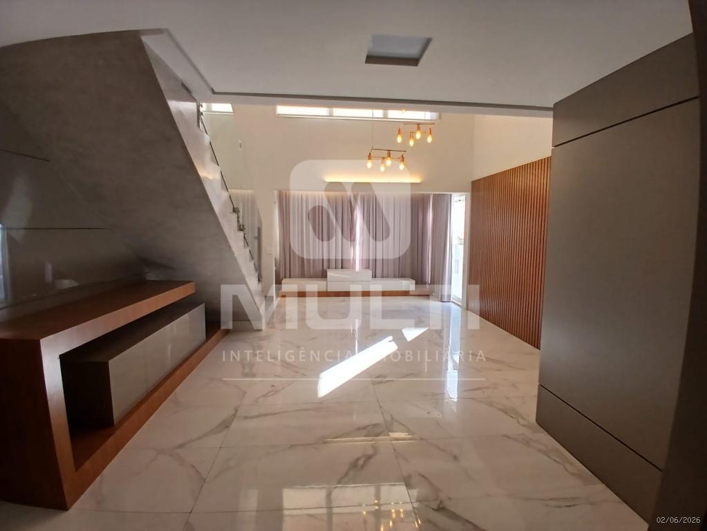 Cobertura, 3 quartos, 216 m² - Foto 2