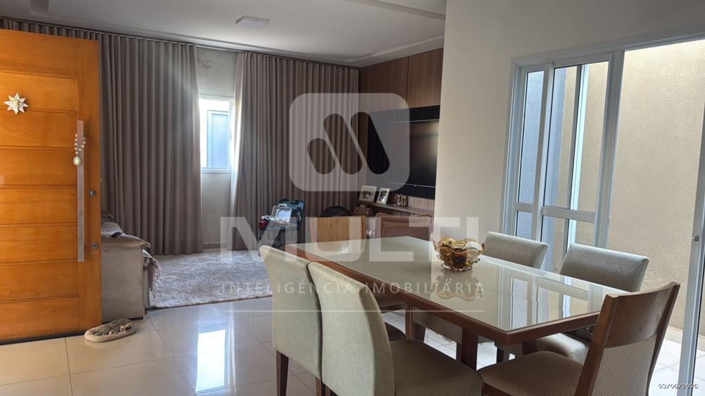 Casa, 3 quartos, 122 m² - Foto 1