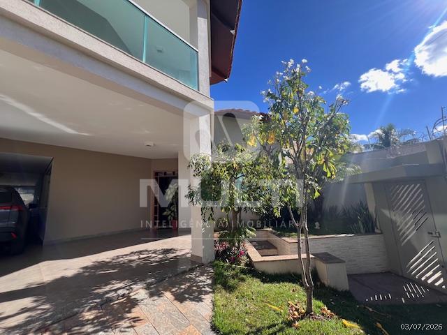 Casa, 4 quartos, 338 m² - Foto 1