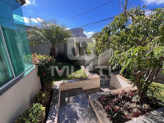 Casa, 4 quartos, 338 m² - Foto 2