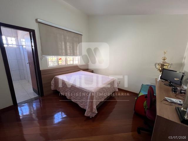 Casa, 4 quartos, 338 m² - Foto 9