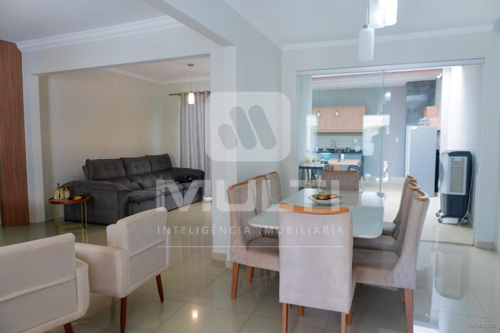 Casa, 3 quartos, 161 m² - Foto 1