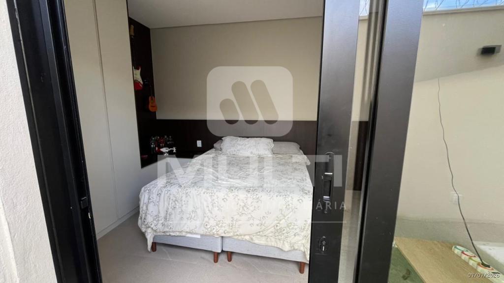Casa, 3 quartos, 214 m² - Foto 11