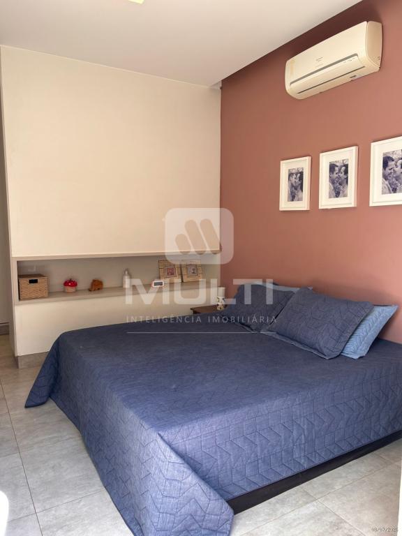 Casa, 4 quartos, 258 m² - Foto 31