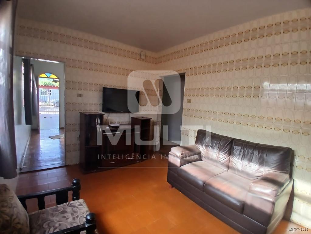 Casa, 3 quartos, 243 m² - Foto 1