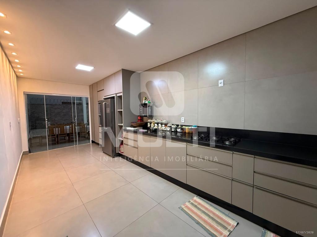 Casa, 3 quartos, 252 m² - Foto 3