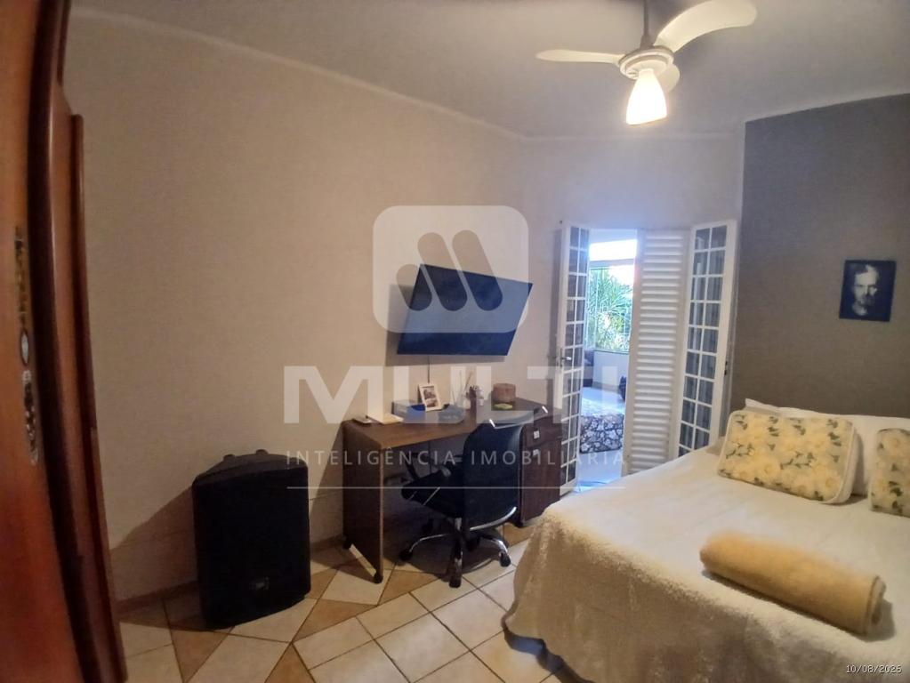 Casa, 4 quartos, 450 m² - Foto 35