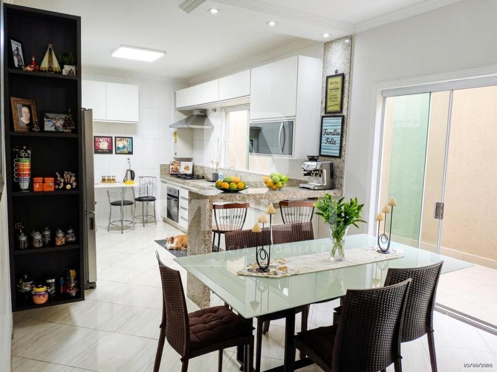 Casa, 3 quartos, 155 m² - Foto 2