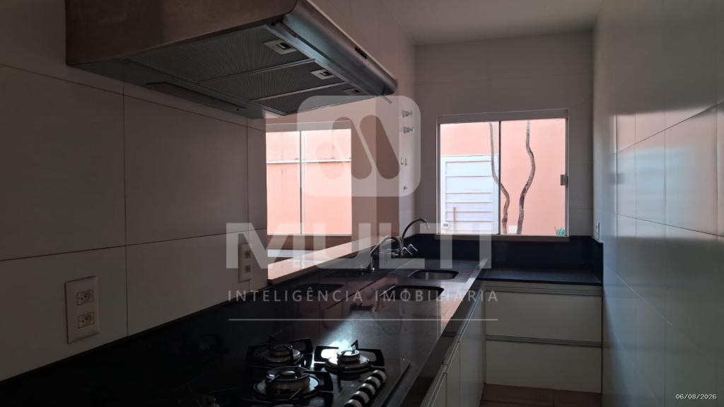 Casa, 3 quartos, 228 m² - Foto 3