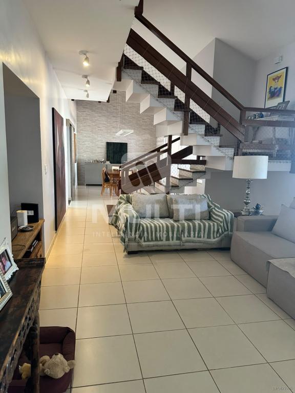 Casa, 4 quartos, 250 m² - Foto 1