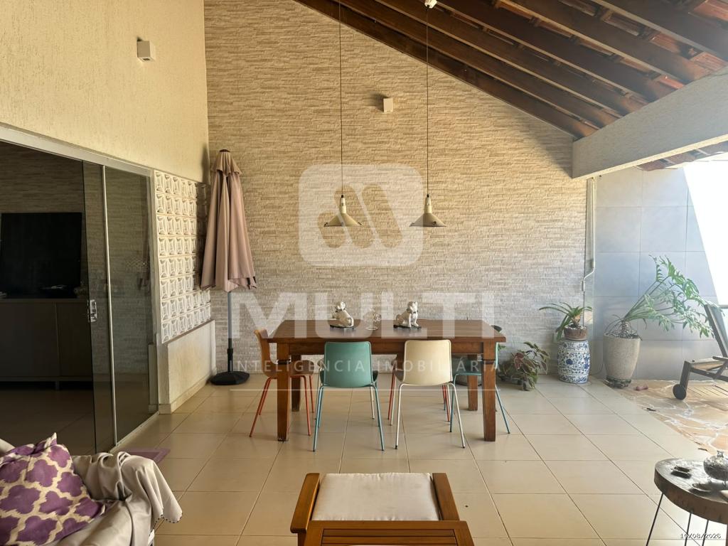 Casa, 4 quartos, 250 m² - Foto 27