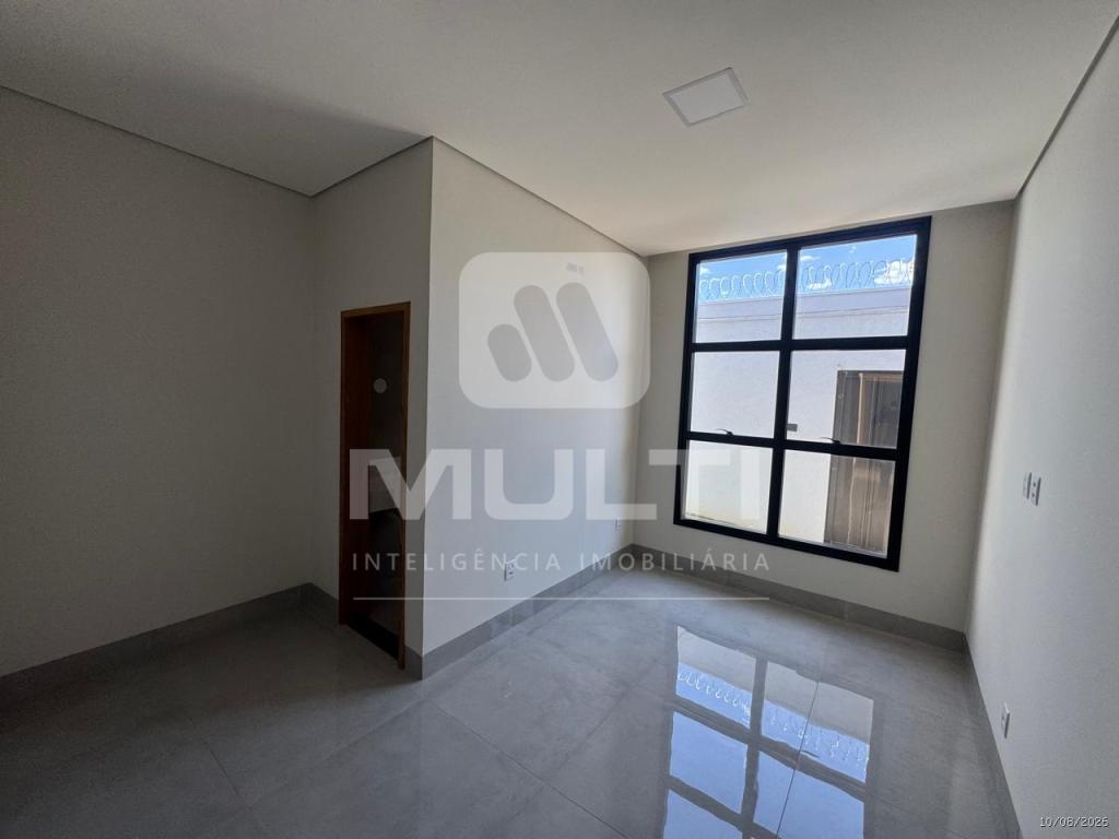 Casa, 3 quartos, 240 m² - Foto 1