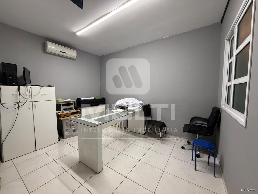 Casa, 3 quartos, 122 m² - Foto 1