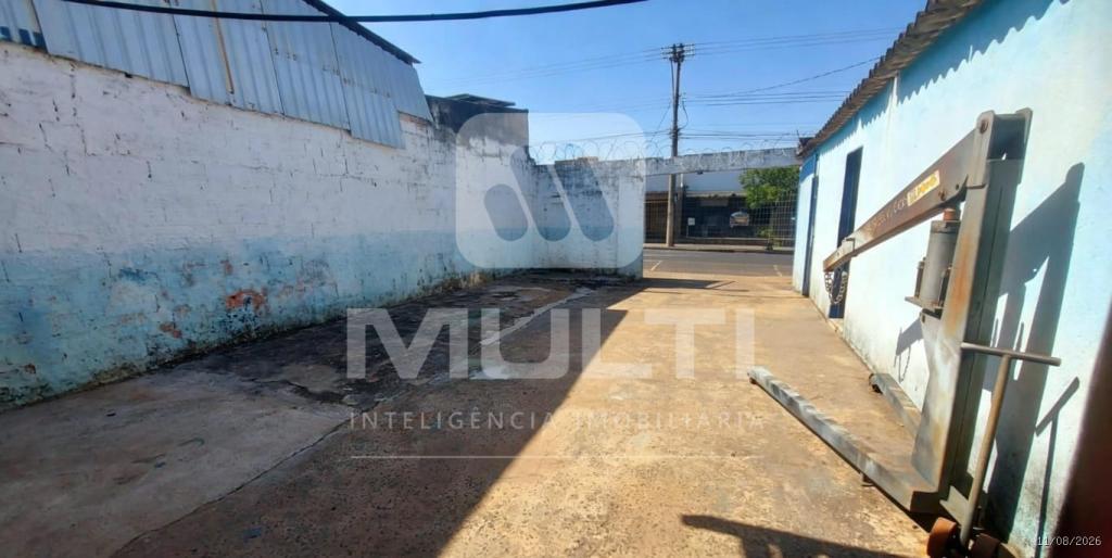 Casa, 1 quarto, 132 m² - Foto 1