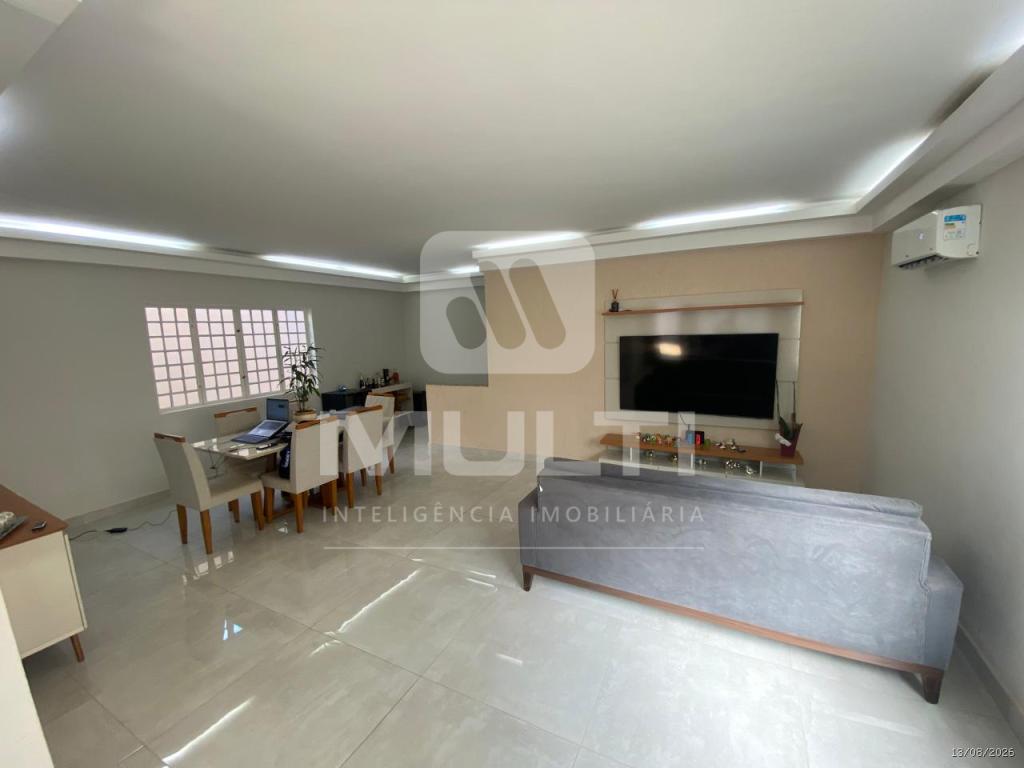 Casa, 3 quartos, 200 m² - Foto 2