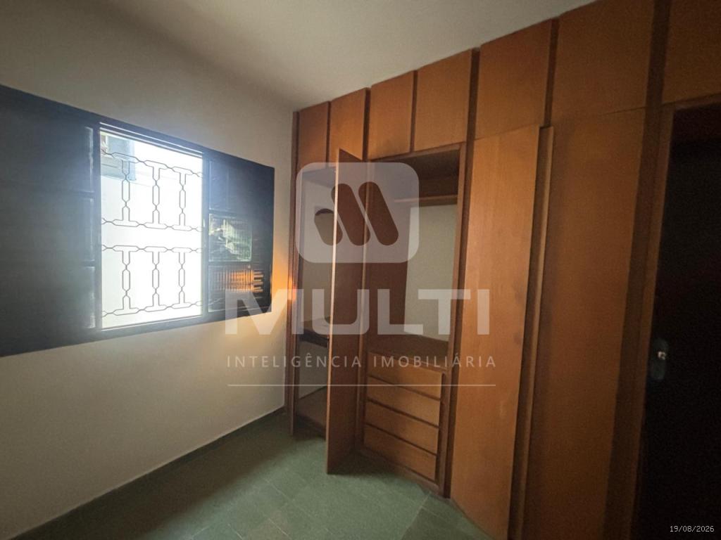 Casa, 3 quartos, 196 m² - Foto 4