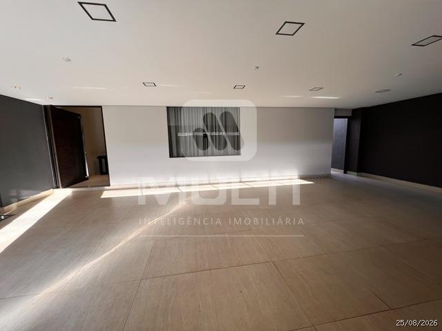 Casa, 3 quartos, 284 m² - Foto 1