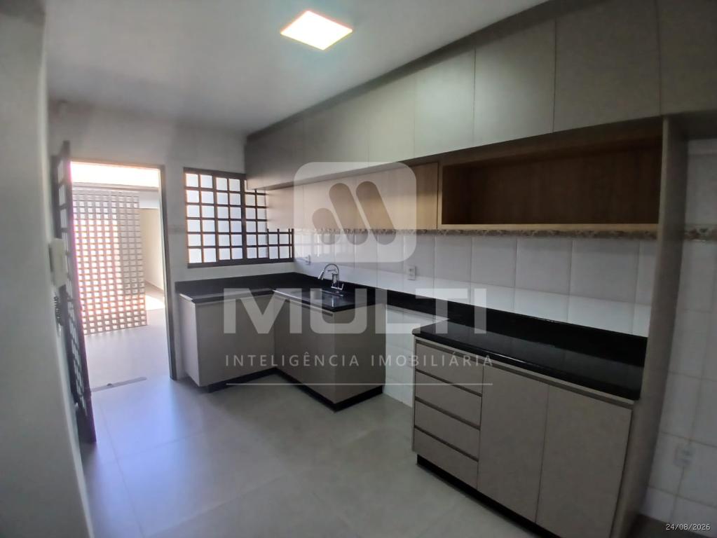 Casa, 3 quartos, 230 m² - Foto 35