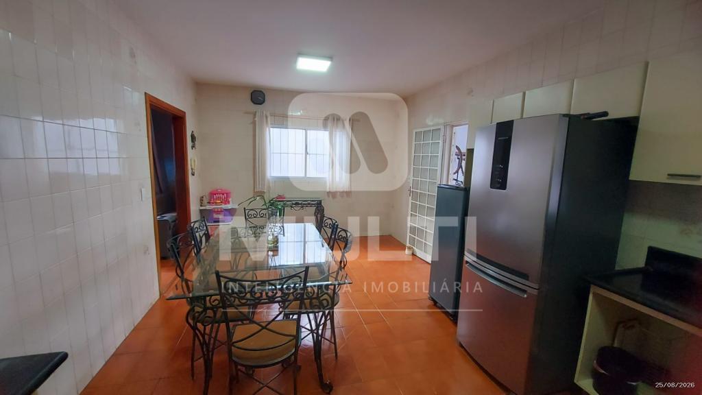 Casa, 3 quartos, 201 m² - Foto 3