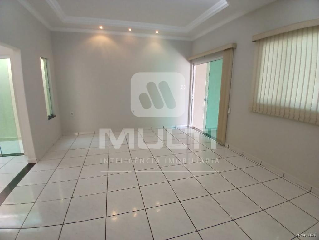 Casa, 3 quartos, 181 m² - Foto 2