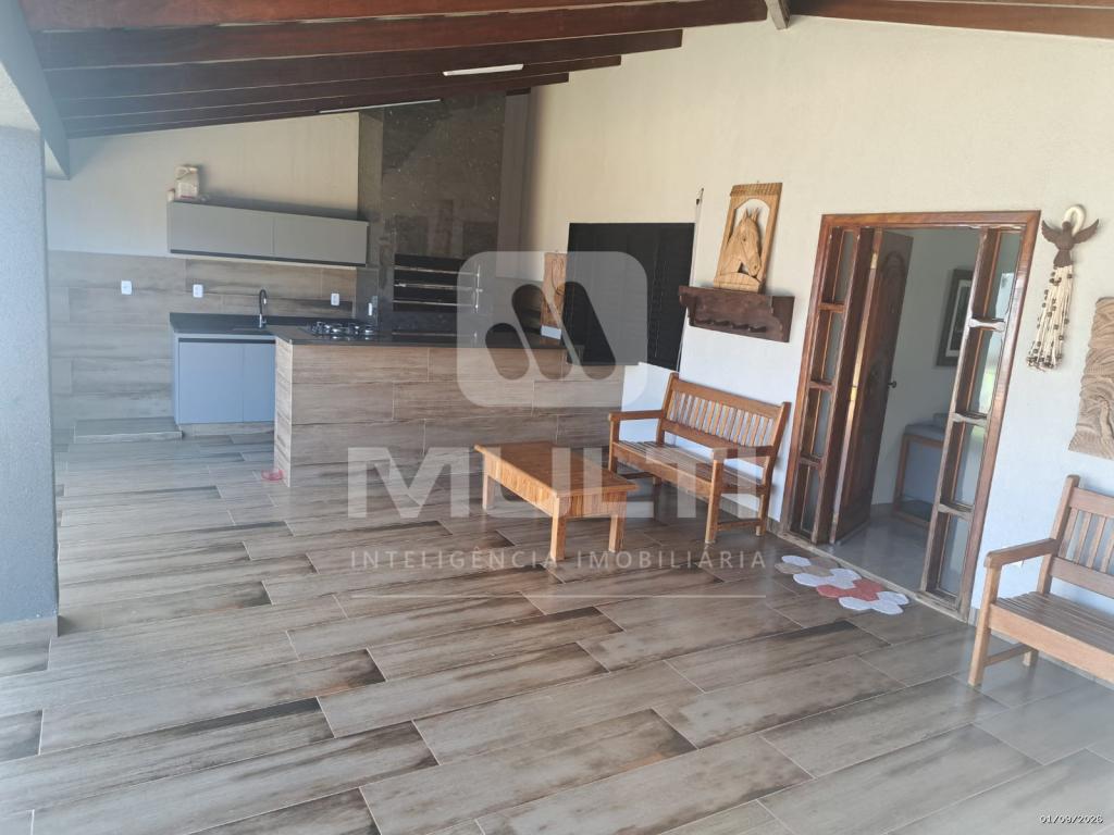 Casa, 3 quartos, 190 m² - Foto 1