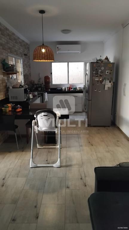 Casa, 3 quartos, 154 m² - Foto 1