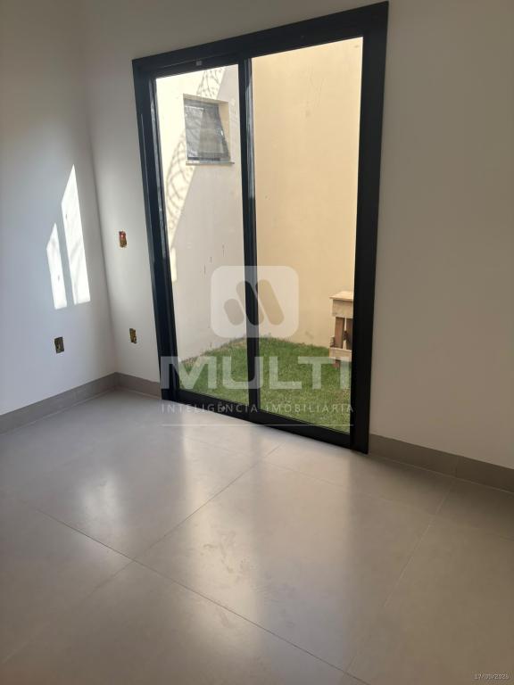 Casa, 3 quartos, 75 m² - Foto 2