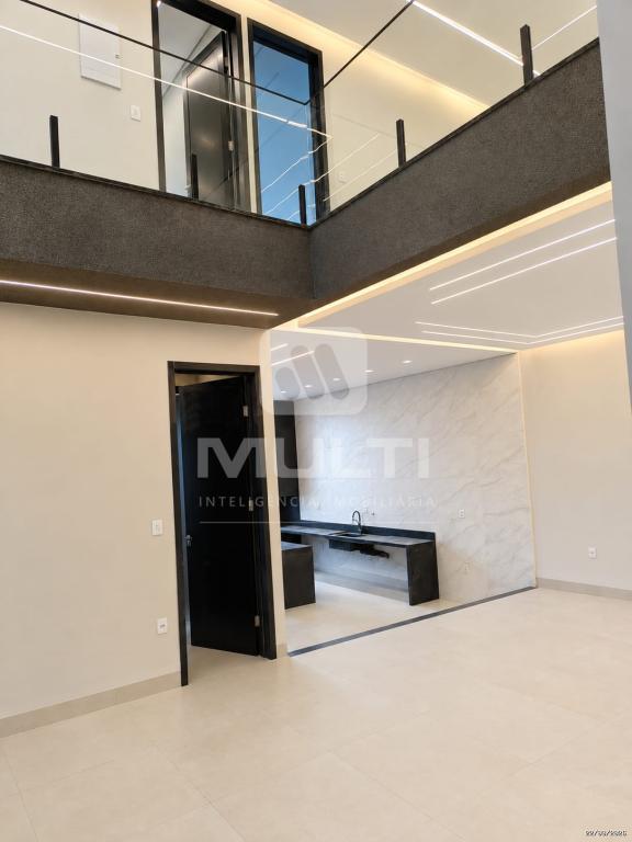 Casa, 4 quartos, 248 m² - Foto 1