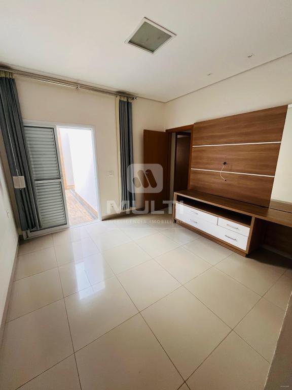 Casa, 3 quartos, 200 m² - Foto 11