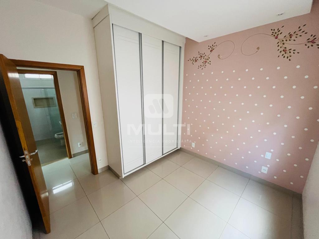 Casa, 3 quartos, 200 m² - Foto 13