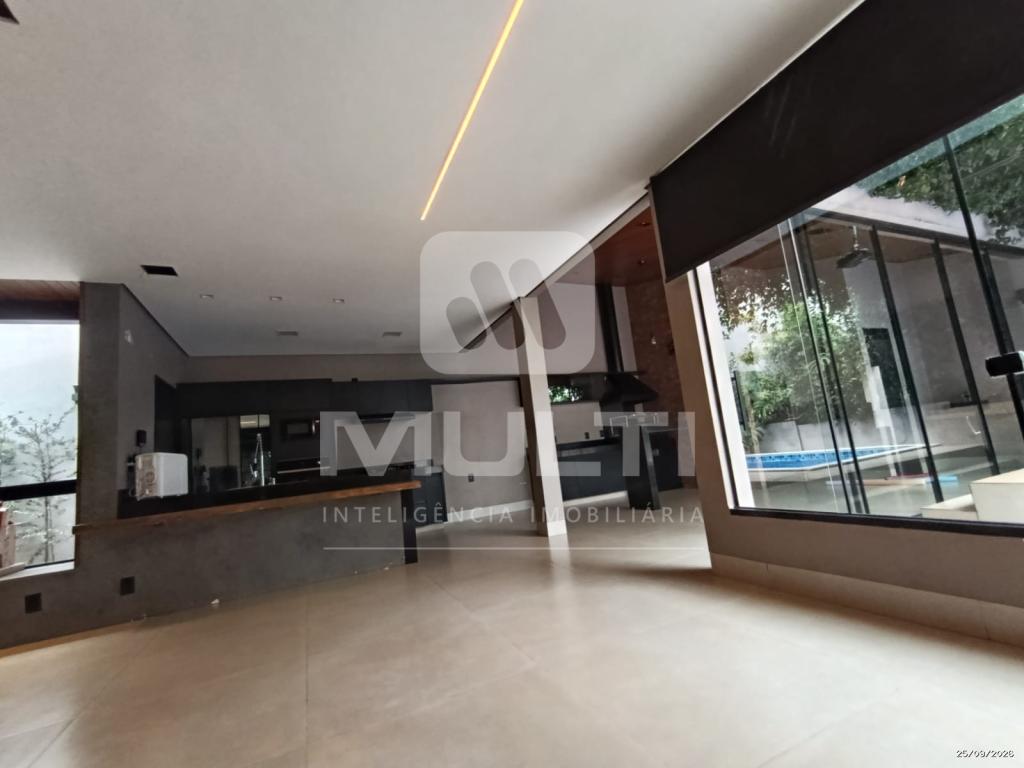 Casa, 3 quartos, 203 m² - Foto 3