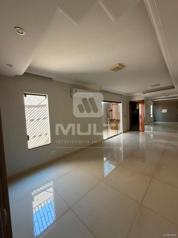 Casa, 3 quartos, 220 m² - Foto 1