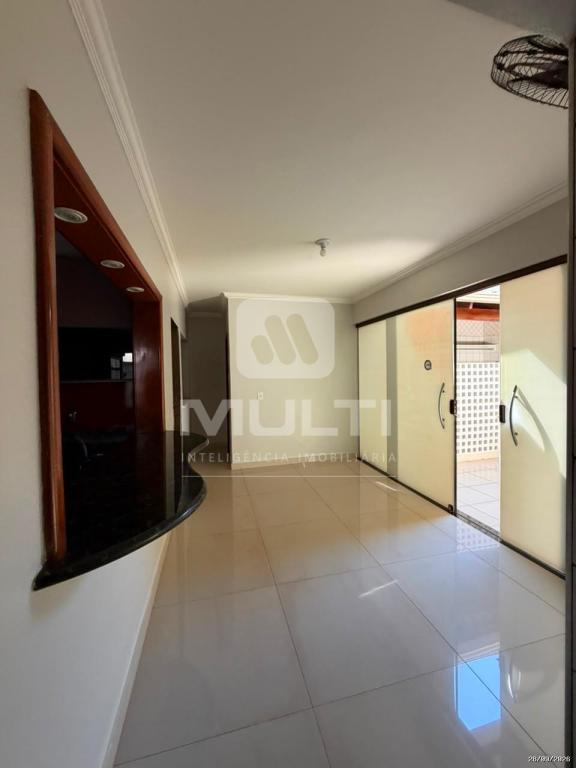 Casa, 3 quartos, 220 m² - Foto 3