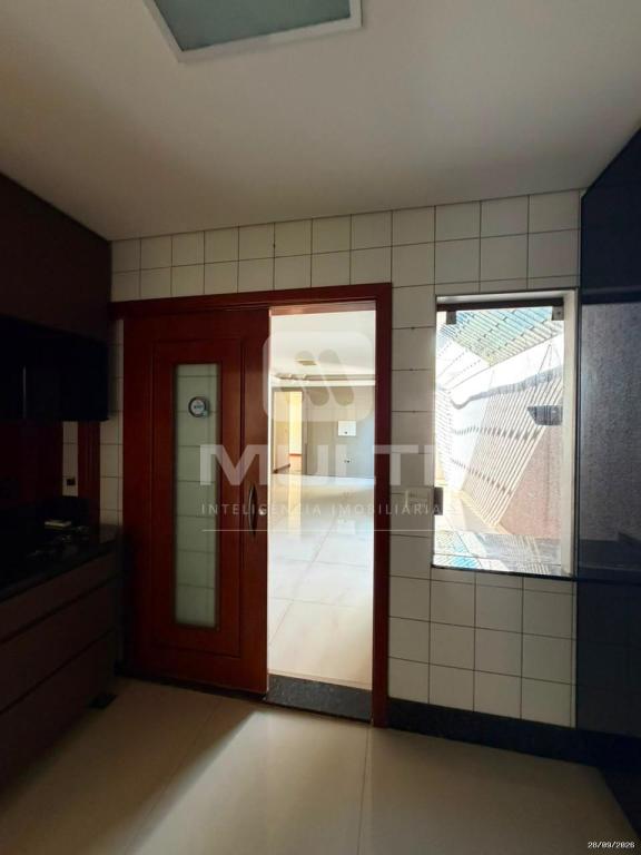 Casa, 3 quartos, 220 m² - Foto 11
