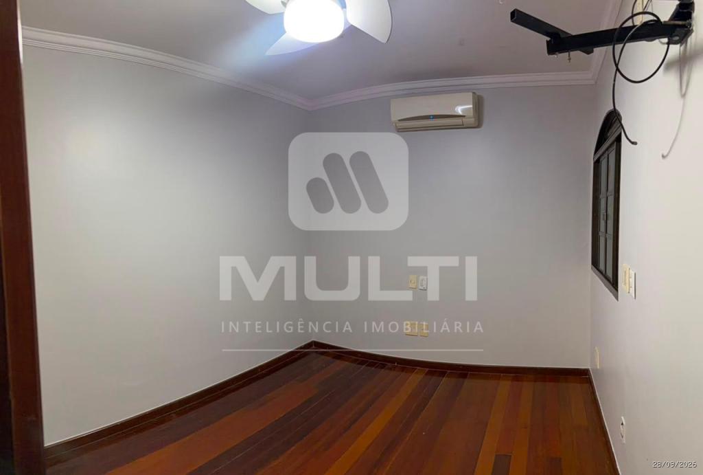 Casa, 3 quartos, 220 m² - Foto 26