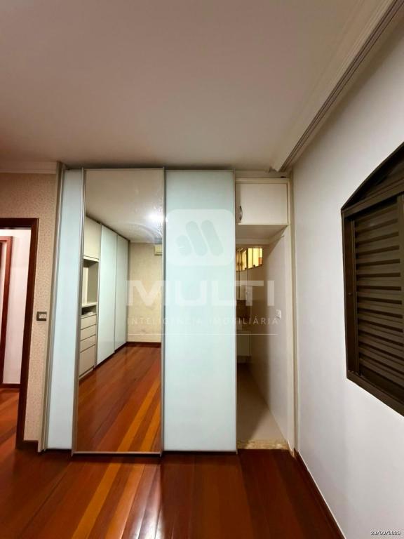 Casa, 3 quartos, 220 m² - Foto 36