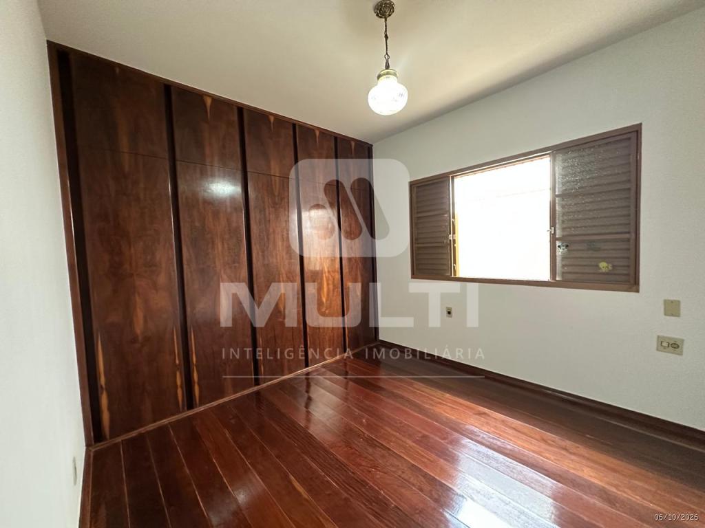 Casa, 4 quartos, 260 m² - Foto 11