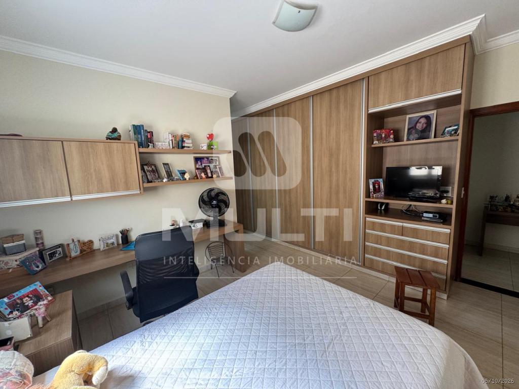 Casa, 4 quartos, 240 m² - Foto 7