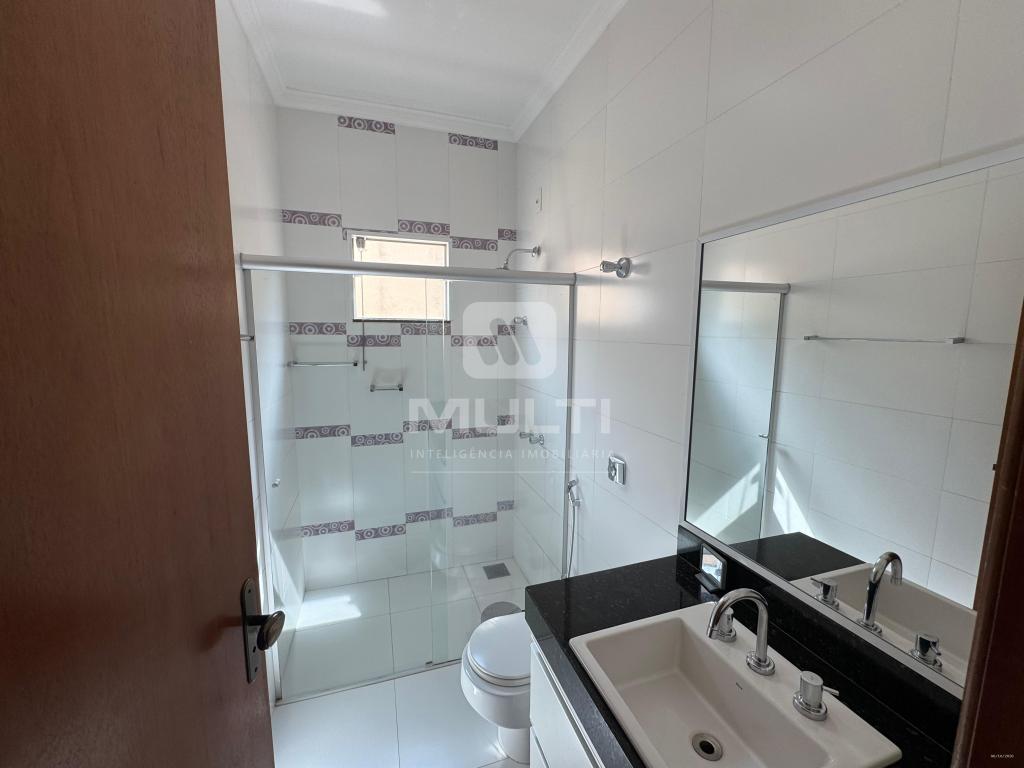 Casa, 4 quartos, 240 m² - Foto 8