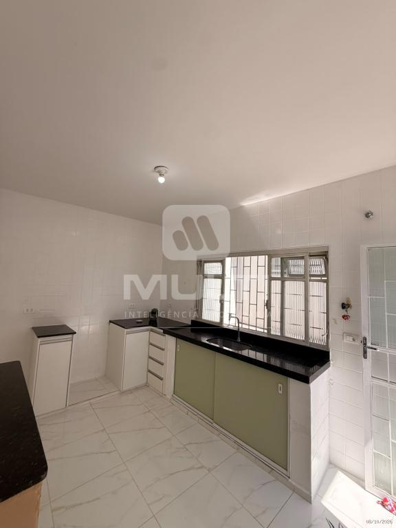 Casa, 3 quartos, 183 m² - Foto 4