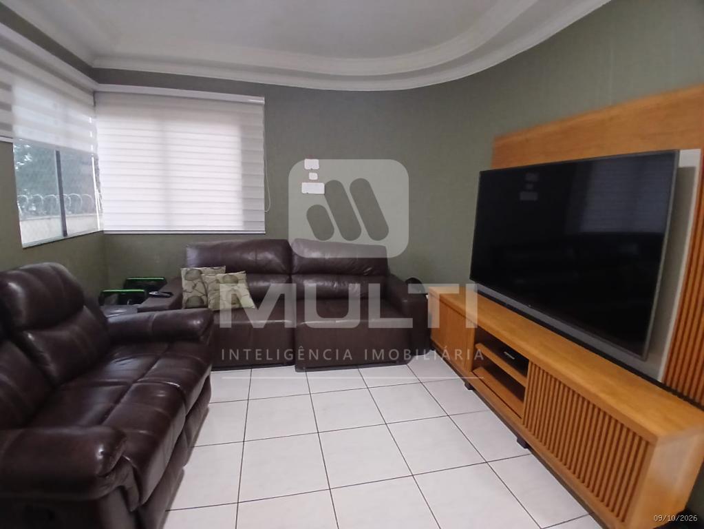Casa, 3 quartos, 274 m² - Foto 2